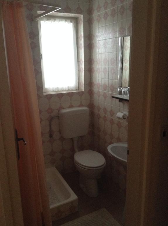 Apartment Biserka Barbat na Rabu Εξωτερικό φωτογραφία