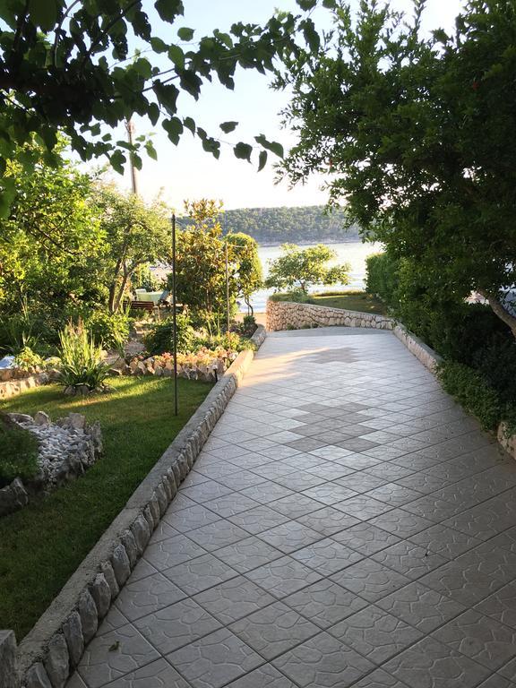 Apartment Biserka Barbat na Rabu Εξωτερικό φωτογραφία