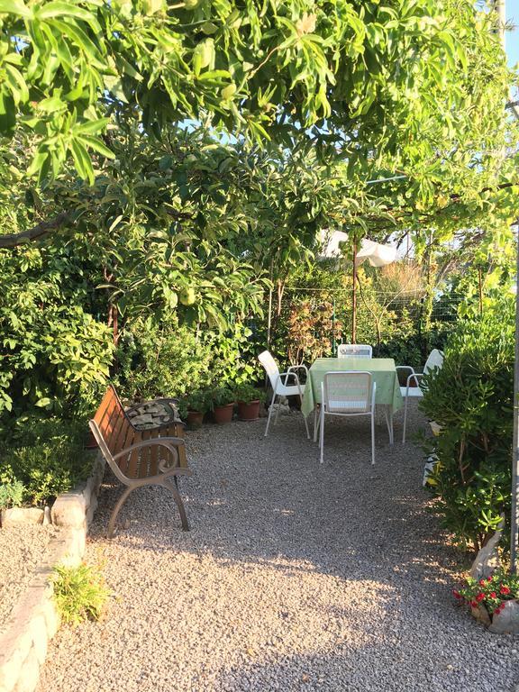 Apartment Biserka Barbat na Rabu Εξωτερικό φωτογραφία