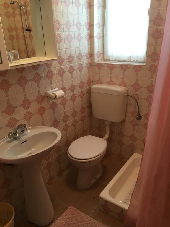 Apartment Biserka Barbat na Rabu Εξωτερικό φωτογραφία