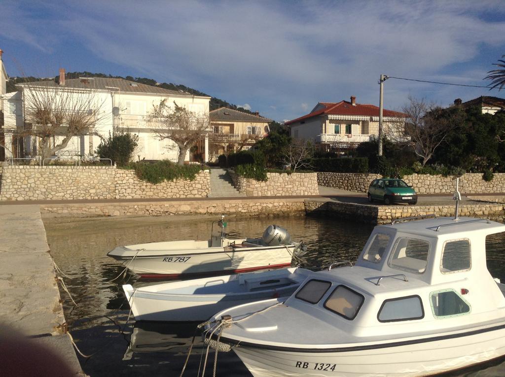 Apartment Biserka Barbat na Rabu Εξωτερικό φωτογραφία