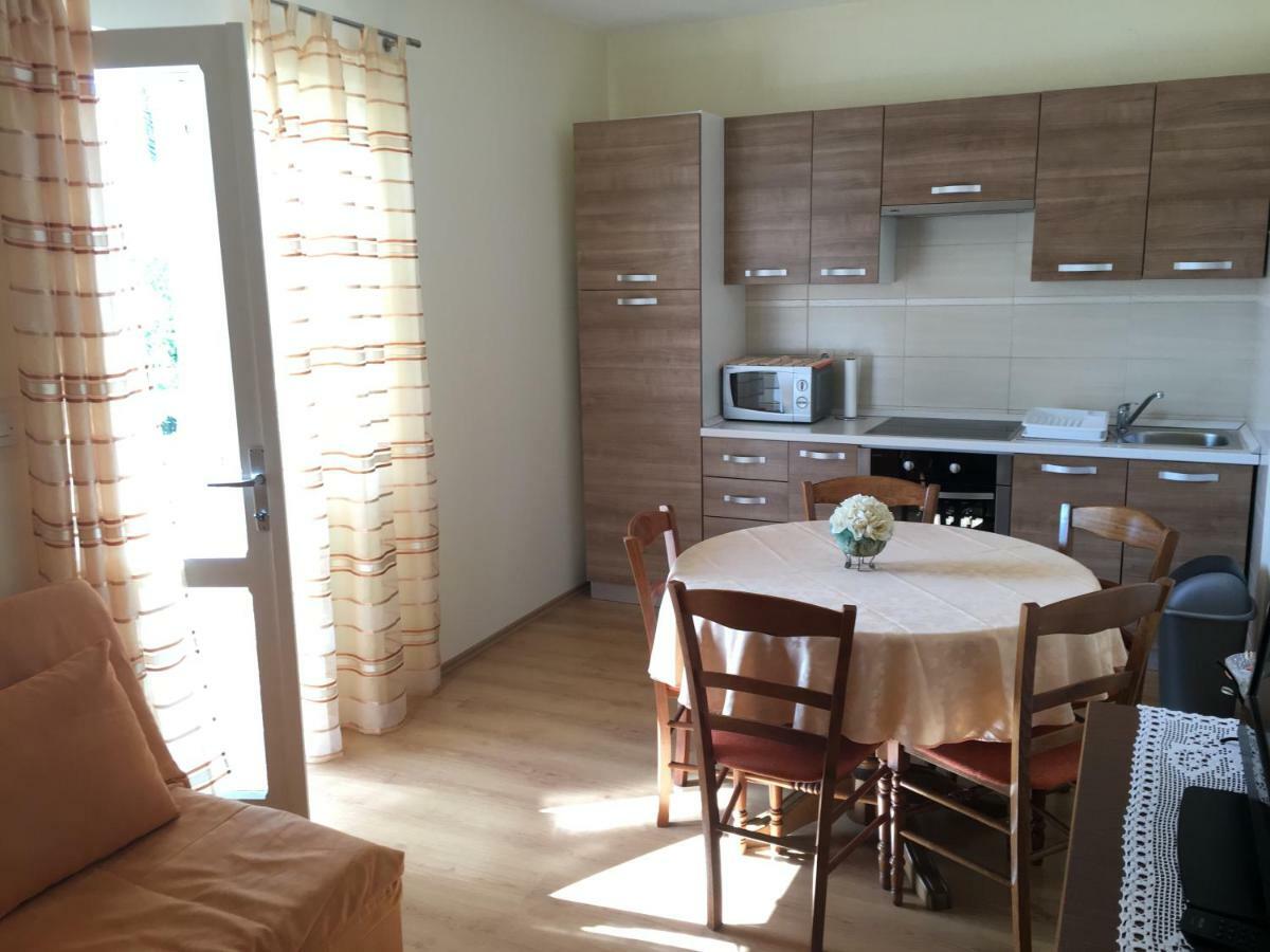 Apartment Biserka Barbat na Rabu Εξωτερικό φωτογραφία