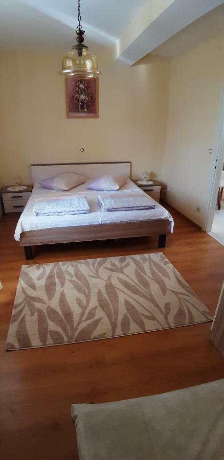 Apartment Biserka Barbat na Rabu Εξωτερικό φωτογραφία
