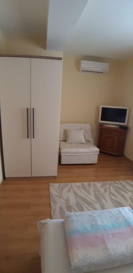 Apartment Biserka Barbat na Rabu Εξωτερικό φωτογραφία