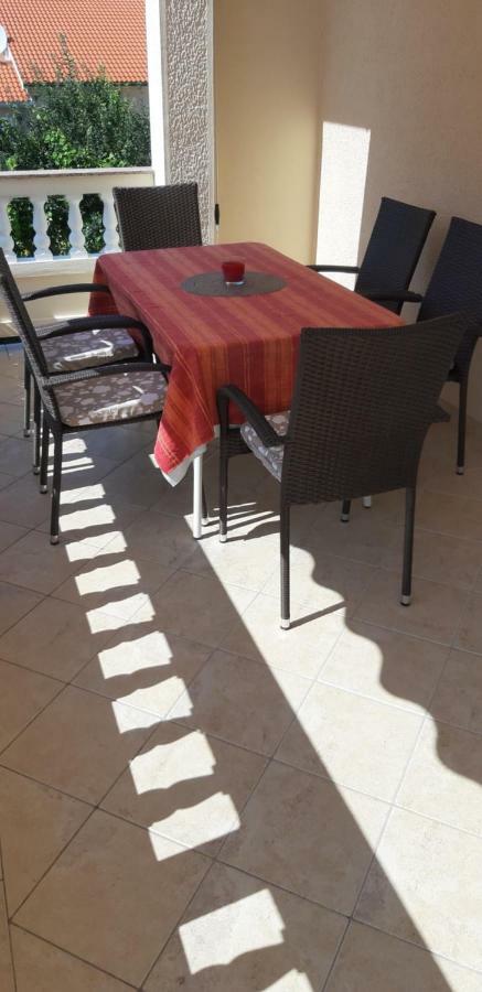 Apartment Biserka Barbat na Rabu Εξωτερικό φωτογραφία