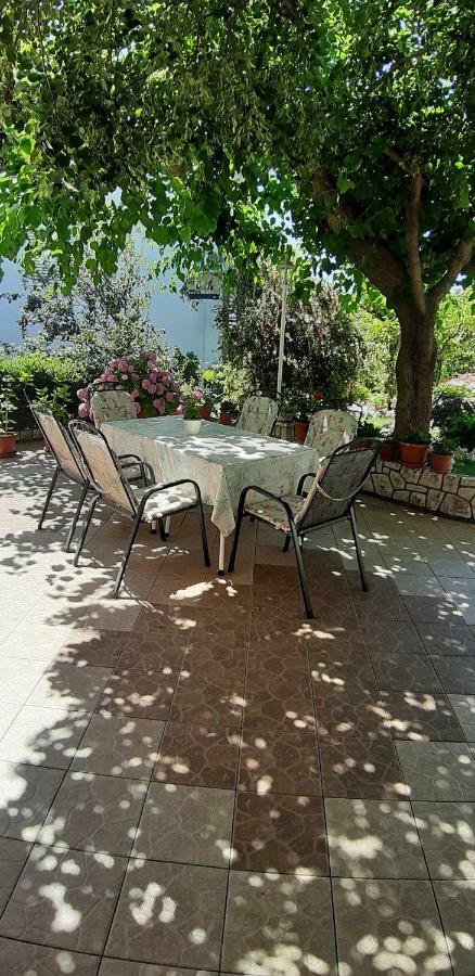 Apartment Biserka Barbat na Rabu Εξωτερικό φωτογραφία