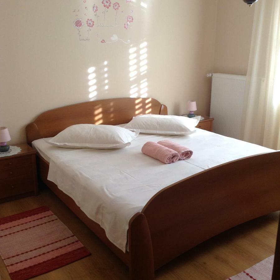 Apartment Biserka Barbat na Rabu Εξωτερικό φωτογραφία