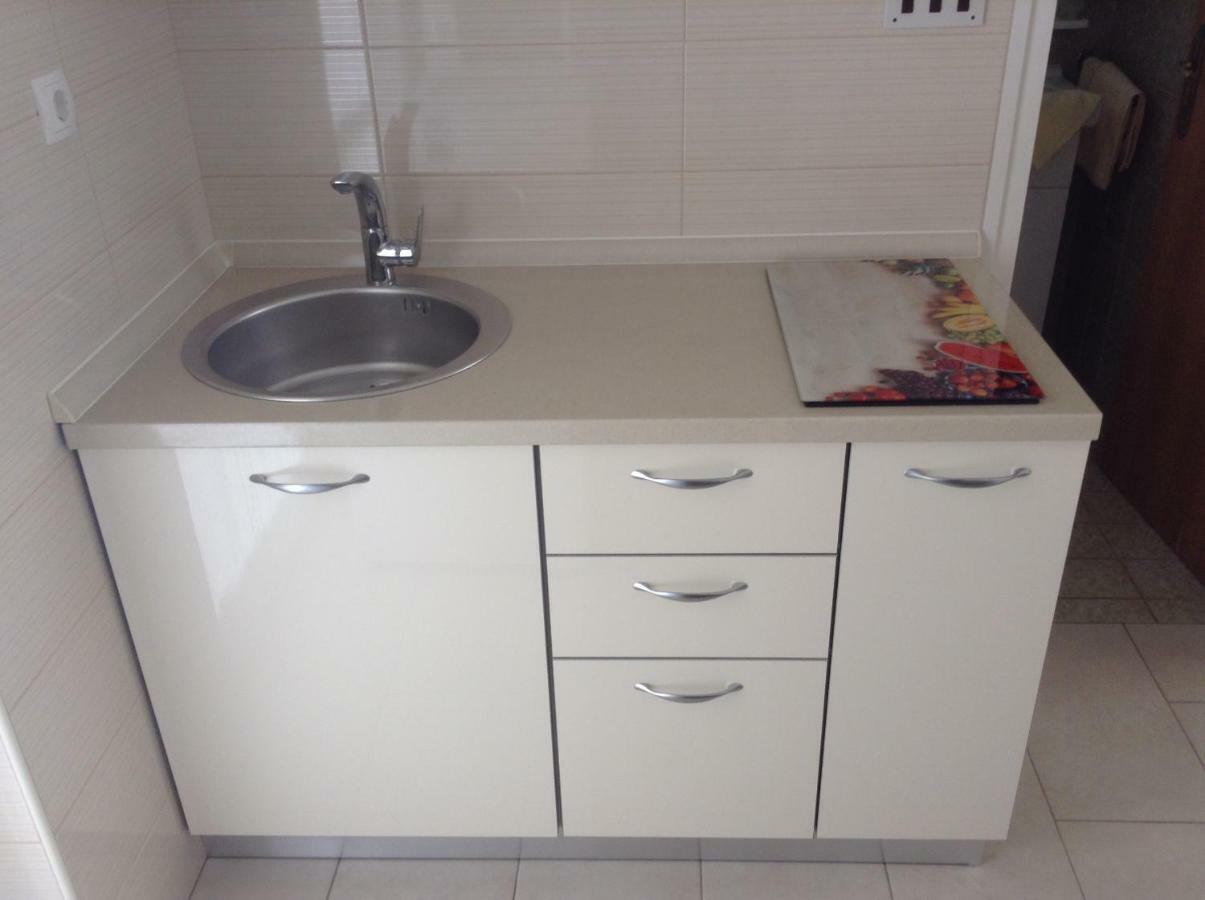 Apartment Biserka Barbat na Rabu Εξωτερικό φωτογραφία