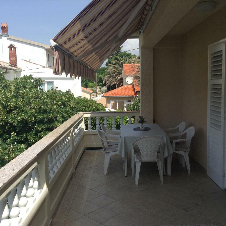 Apartment Biserka Barbat na Rabu Εξωτερικό φωτογραφία